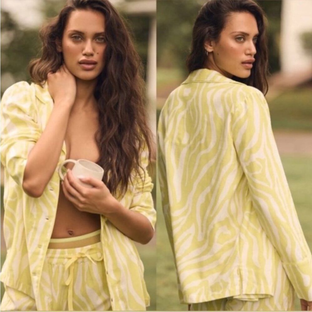 Anthropologie pajamas xs yellow and white striped pattern